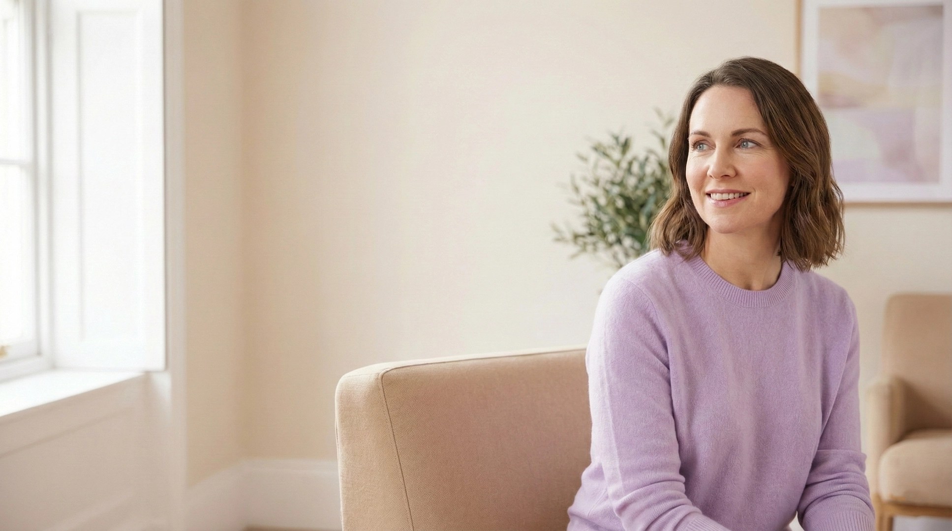 Mulher em processo terapêutico, serena e confiante